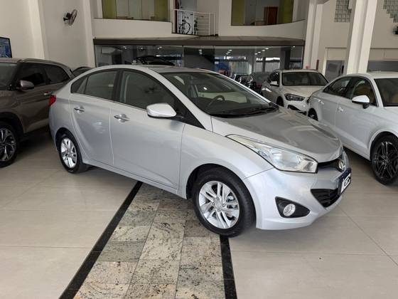 HYUNDAI HB20S 1.6 PREMIUM 16V FLEX 4P AUTOMÁTICO